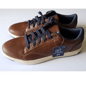 George Mens Casual Lace up sneaker.